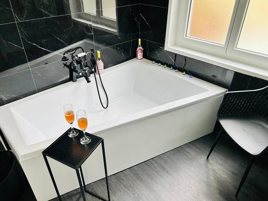 Love Room « L'Etreinte Doree » Illiers-Combray Ngoại thất bức ảnh