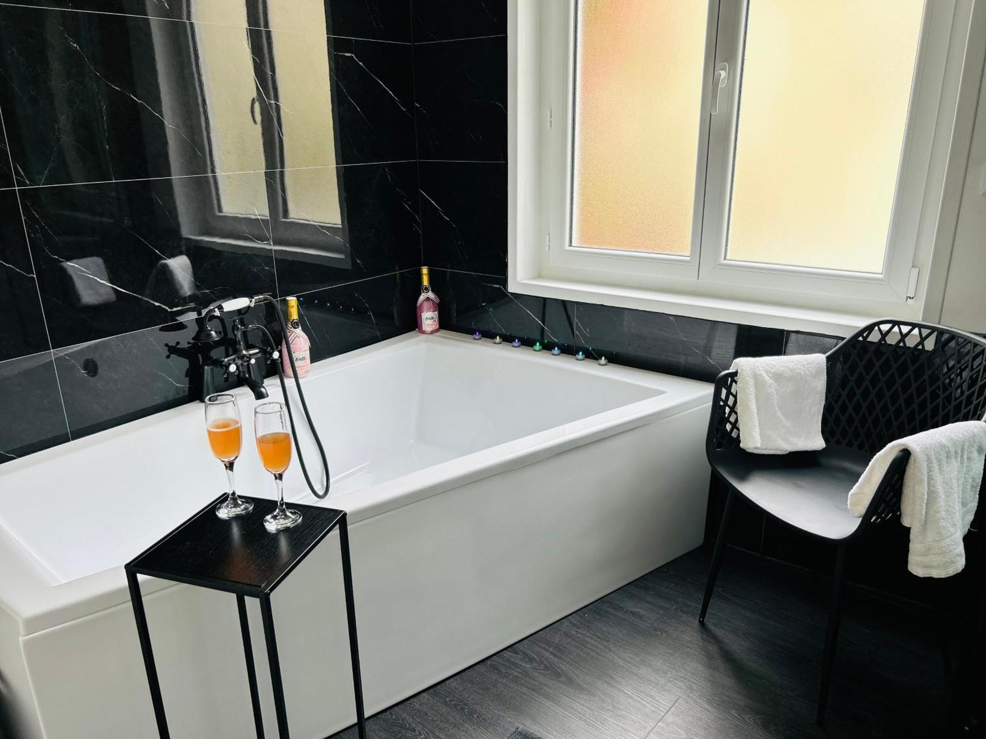 Love Room « L'Etreinte Doree » Illiers-Combray Ngoại thất bức ảnh